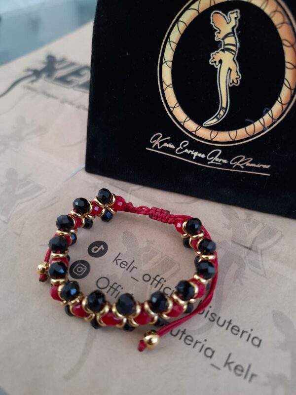 Pulsera Cristales Negros con Hilo Rojo - Pul02