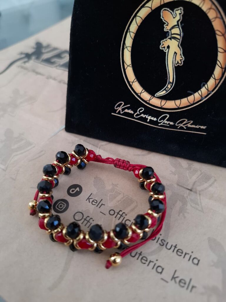 Pulsera Cristales Negros con Hilo Rojo – Pul02