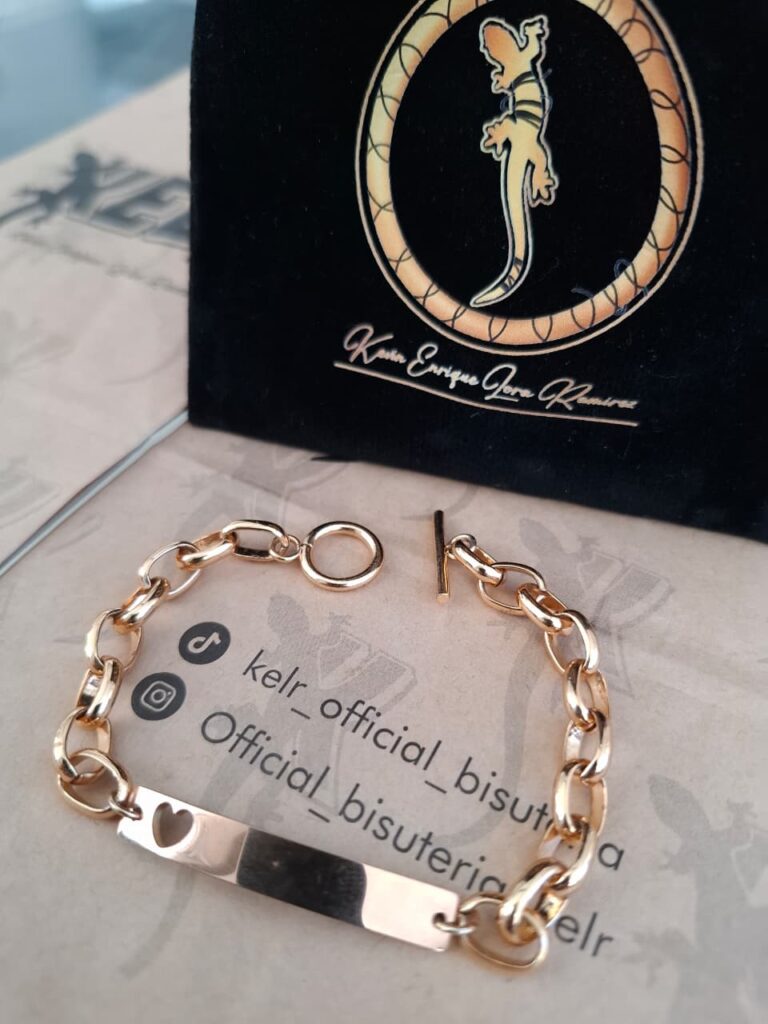 Pulsera Eslabones con Placa Corazón – Pul05