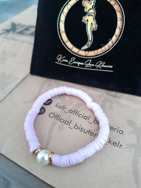 Pulsera Heishi Lila con Perla y Separadores Dorados – Pul24