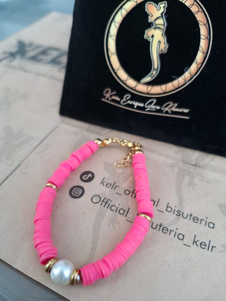 Pulsera Heishi Rosa Fucsia con Perla y Esferas Doradas – Pul26