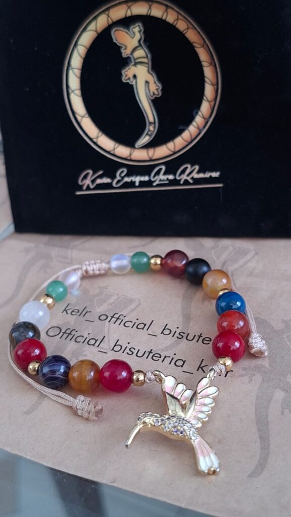 Pulsera Piedras Naturales Multicolor con Dije Colibrí Dorado – Pul44