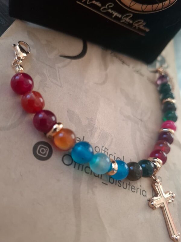 Pulsera Ágatas Naturales Multicolor con Dije Cruz Dorada - Pul48